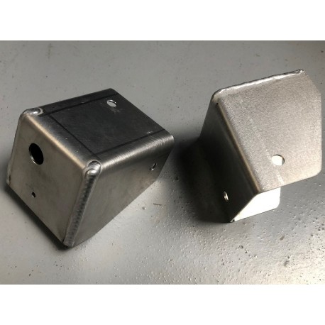 Jeu de supports attache capot C2 S1600 Jeu de supports attache capot C2 S1600