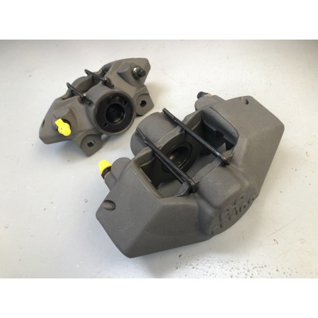 Jeu d'étriers de frein AR 2 pistons AP Racing 205 / 309 / 306 Gr.A