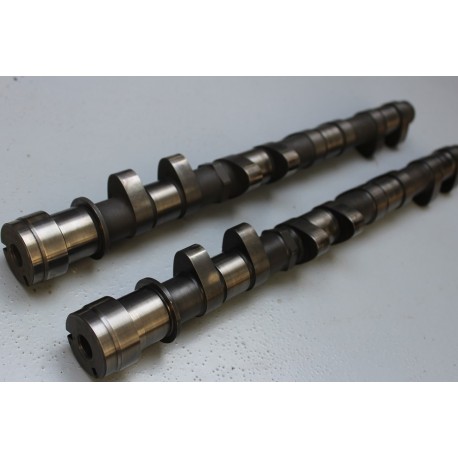 Jeu d'arbres à cames 106 Gr.A ou F2000 Jeu d'arbres à cames 106 Gr.A ou F2000